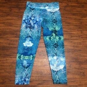 Velocity cropped athletic pants